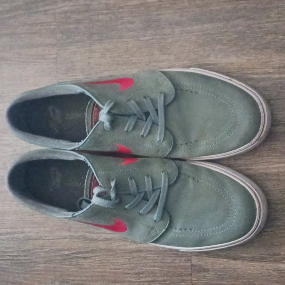 Nike mens shoes size 10 zoom air